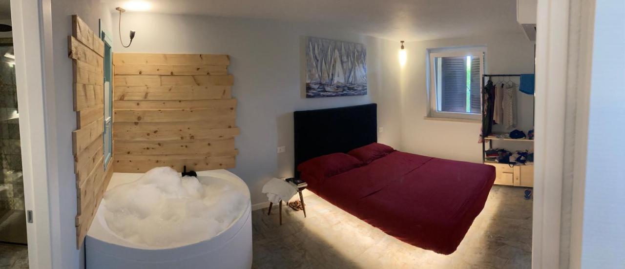 RedHouse Benaco Apartment Torri Del Benaco Luaran gambar