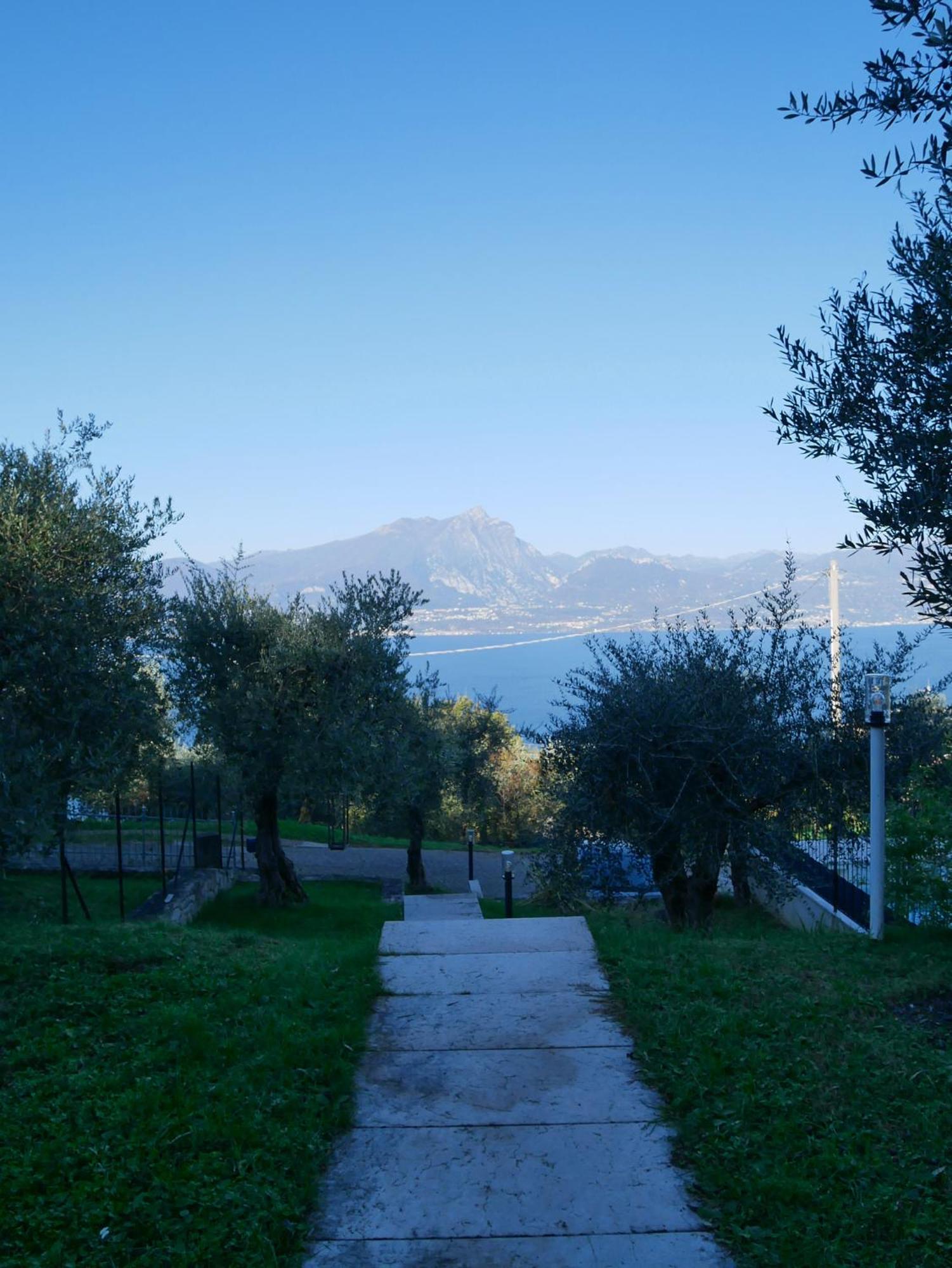 RedHouse Benaco Apartment Torri Del Benaco Luaran gambar