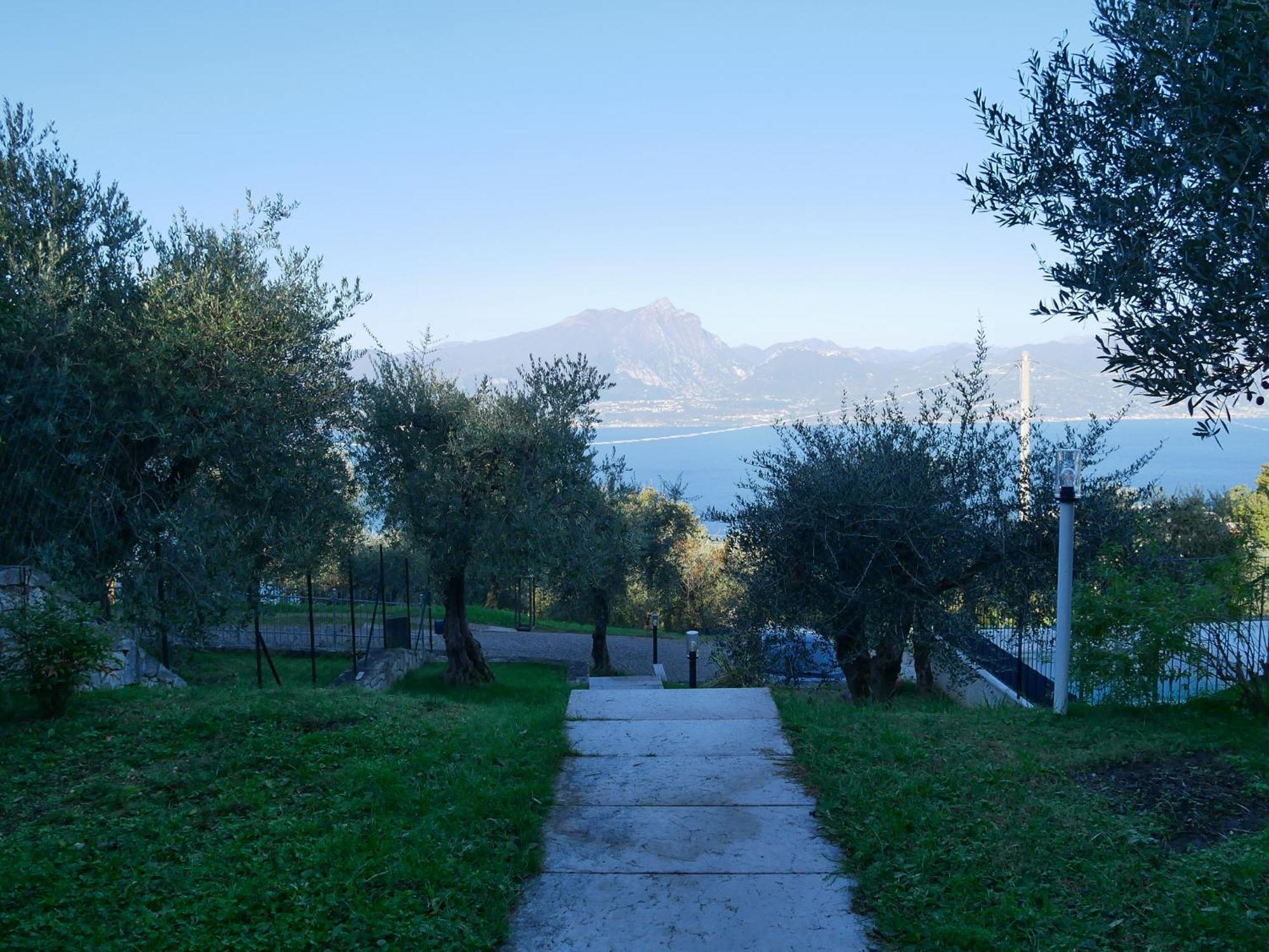 RedHouse Benaco Apartment Torri Del Benaco Luaran gambar