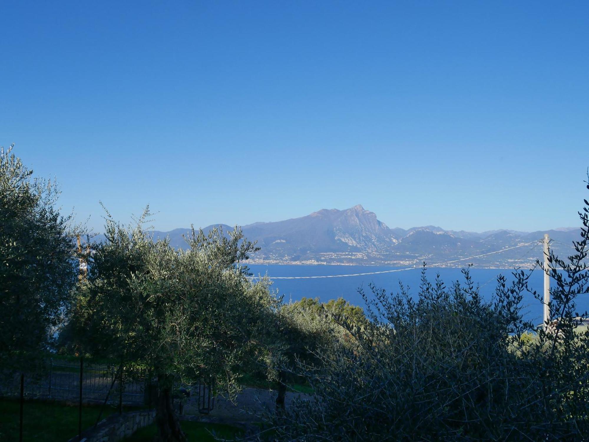 RedHouse Benaco Apartment Torri Del Benaco Luaran gambar