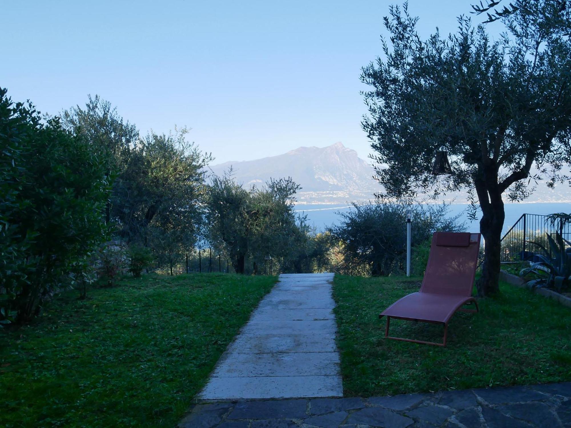 RedHouse Benaco Apartment Torri Del Benaco Luaran gambar